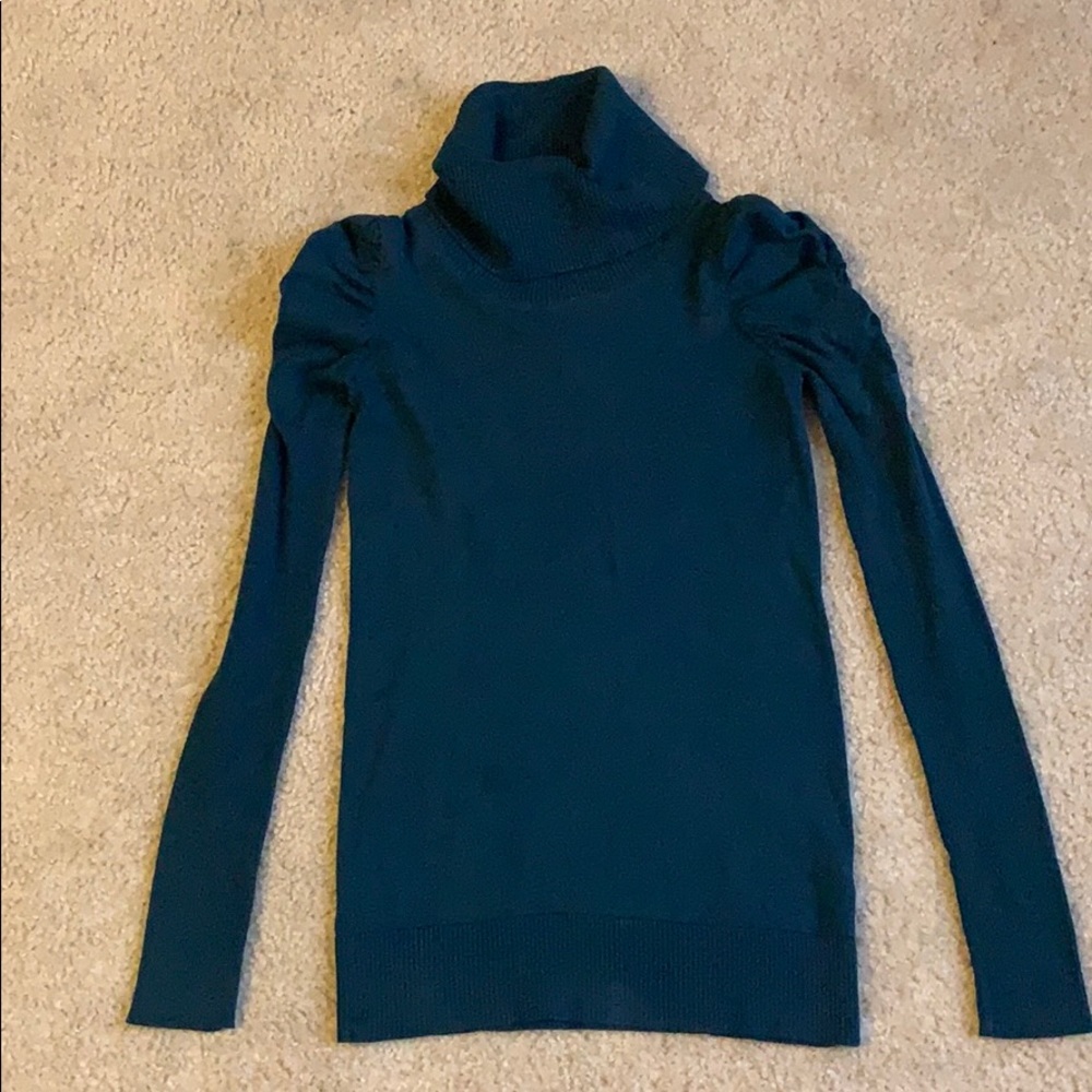 Forever 21 green turtleneck sweater, puff sleeves